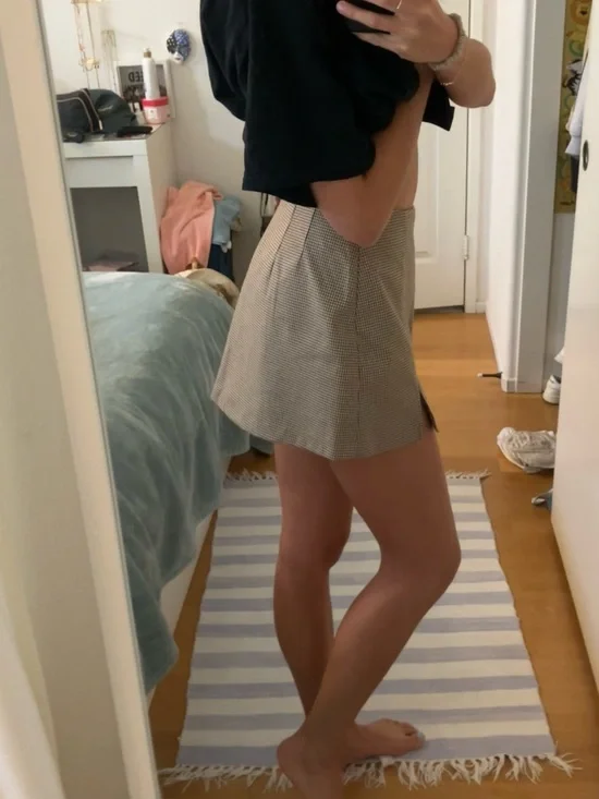 stradivarius Brown Houndstooth Mini Skirt - Picture 2 of 6